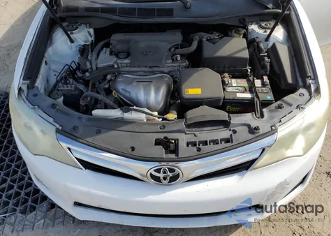 2014 Toyota Camry L z USA, uszkodzony, nr VIN 4T1BF1FK3EU443308